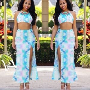 NWT ! Two piece water color crop top and skirt set